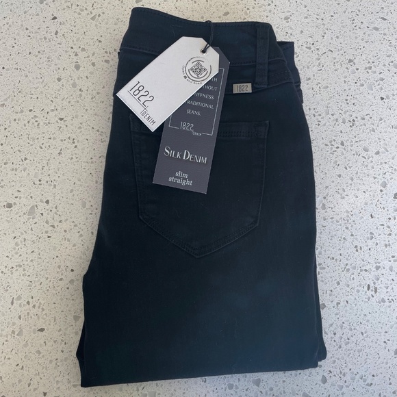 NWT 🦋 Slim Straight Black Jeans | Size: 4 (26 waist) - Picture 12 of 13